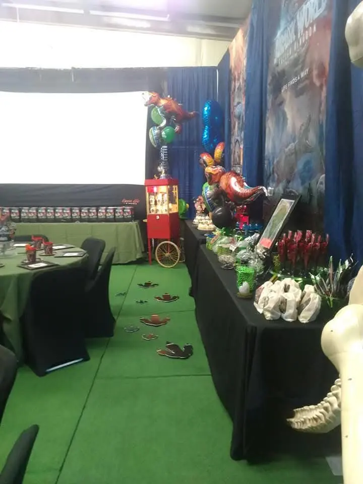 Jurassic dinosaur party setup